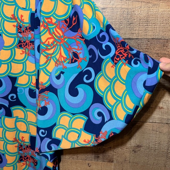 🌻 Tracy Negoshian Dress Swim Cover Women’s size Small Mermaid Scales Coral Swirl - Picture 4 of 9